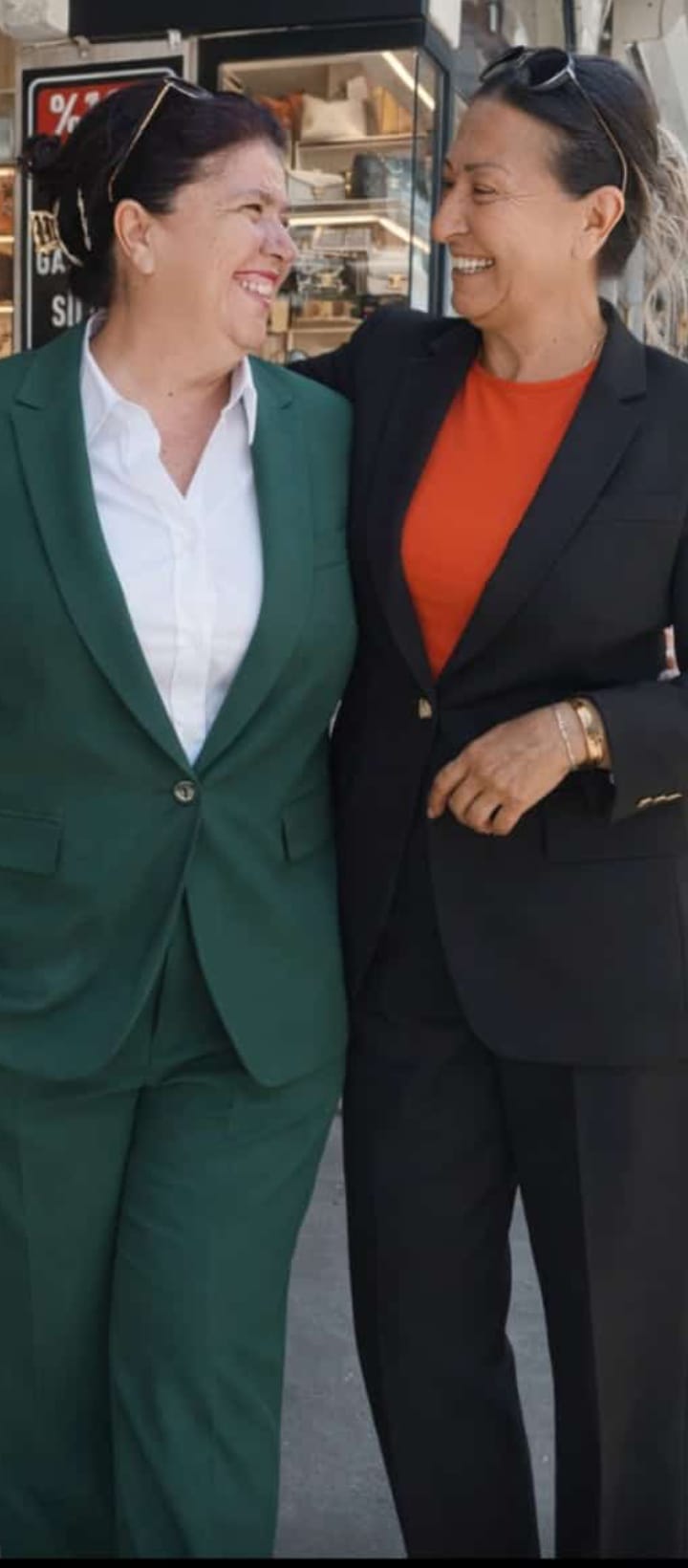 Berat Can Nesrin Tanış